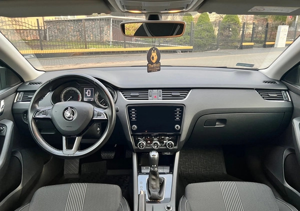 Skoda Octavia cena 58000 przebieg: 177825, rok produkcji 2017 z Wąsosz małe 191